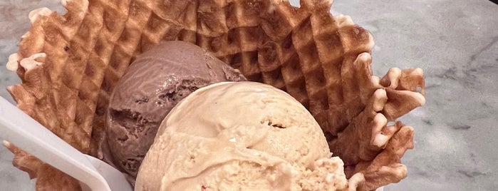 Jeni's Splendid Ice Creams is one of Orte, die E gefallen.