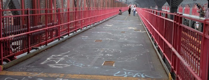 Williamsburg Bridge is one of Worthwhile Places to Visit in NYC.