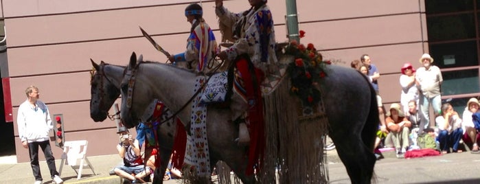 Grand Floral Parade is one of PDX.