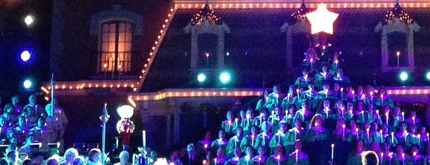 2012 Disneyland Candlelight Ceremony is one of 33.