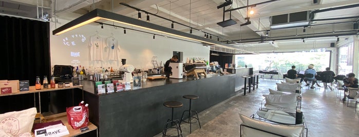 Space Oddity is one of Cafe to go 2020+.