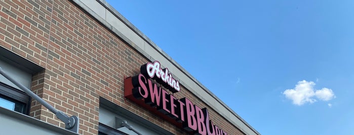arkins sweet BBQ pit is one of Detroit.