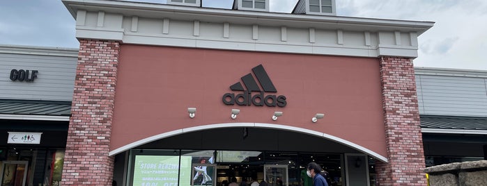 Adidas Factory Outlet is one of 佐野.