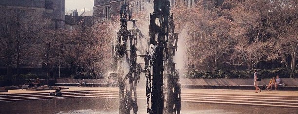 Princeton University Fountain is one of Leonid 님이 좋아한 장소.