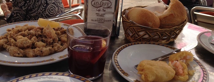 Adarve is one of De tapas por Cáceres.