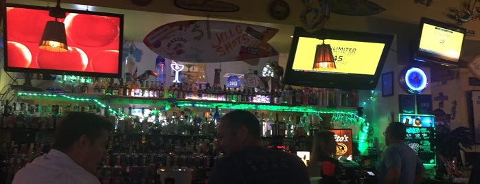 Sunny's Bar is one of สถานที่ที่ Rebeca ถูกใจ.