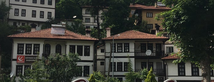 Gazi Süleyman Paşa Camii is one of Locais curtidos por GeziYorumlari.