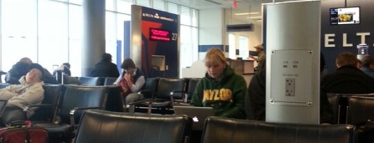 Gate B27 is one of Cincinnati Airport.