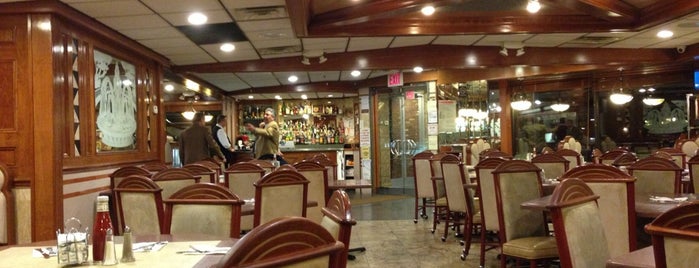 The Bridgeview Diner is one of Tempat yang Disimpan Lizzie.