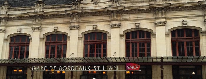 Gare SNCF de Bordeaux Saint-Jean is one of Locais curtidos por Vincent.