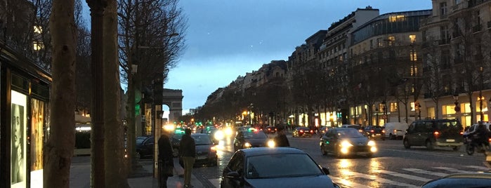 Avenue des Champs-Élysées is one of Paris.