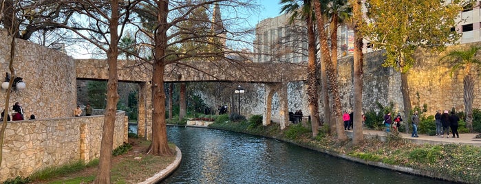 Marriott River Walk Concierge Lounge is one of Posti che sono piaciuti a Ryan.