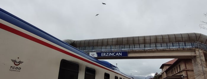Erzincan Garı is one of Havalimanı - Tren İstasyonu.