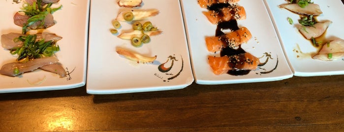 Edô Sushi Bar is one of Restaurantes Japoneses.