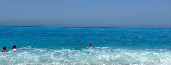 Kathisma Beach is one of Lieux qui ont plu à Dimitra.