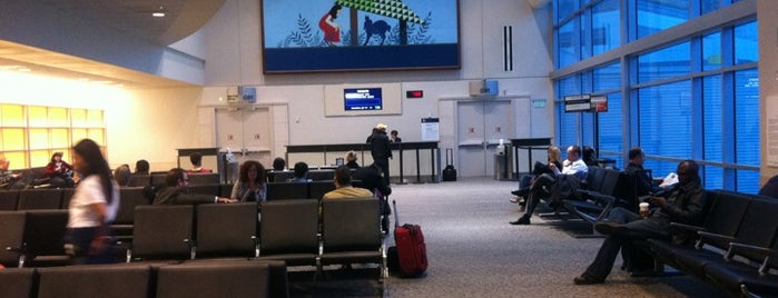 Gate G3 is one of Posti che sono piaciuti a Rob.