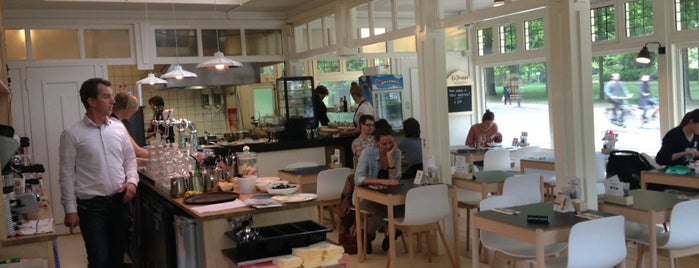Flinders Cafe is one of Groningen.