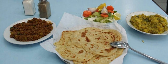 مطعم البتيل - هندي is one of Locais curtidos por Ali.