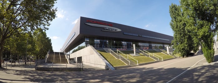 Porsche-Arena is one of Cheer!.