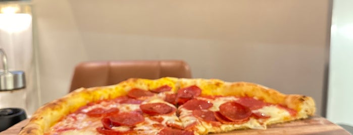 Mazencito Pizzeria is one of KSA ,Jeddah 🌊.