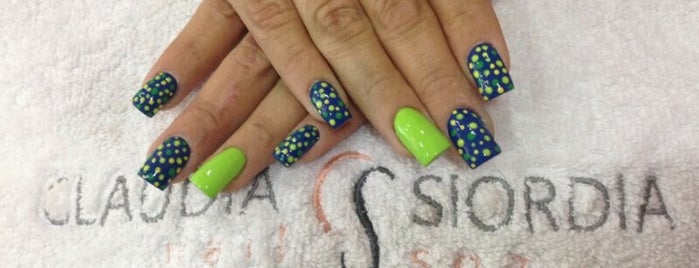 Claudia Siordia Nail Spa is one of uñas.
