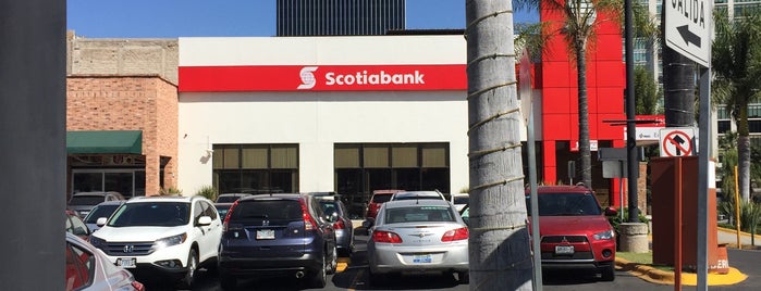 Scotiabank is one of Lugares favoritos de Carlos.