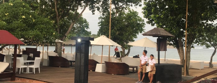 Agendaz Beach Club is one of Bali.