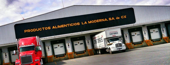 CEDI Palmillas La Moderna is one of G’s Liked Places.
