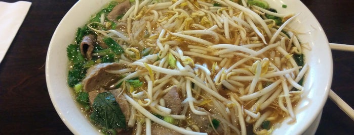 Pho Que Huong is one of Orte, die Chris gefallen.