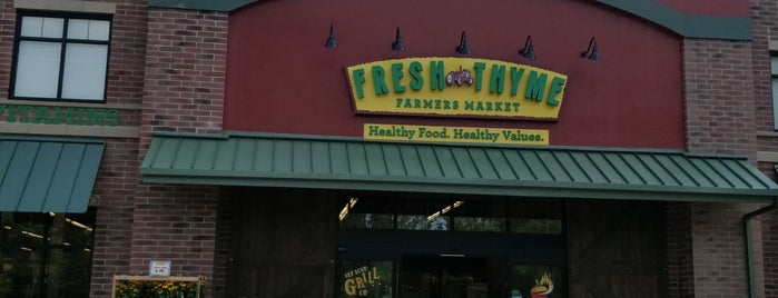 Fresh Thyme Farmers Market is one of สถานที่ที่ Heidi ถูกใจ.