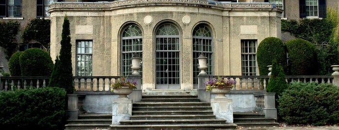 Parkwood Estate is one of L'heure du thé.