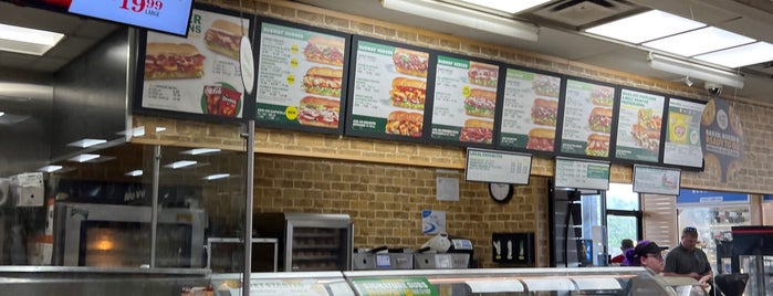 SUBWAY is one of edward’s Liked Places.