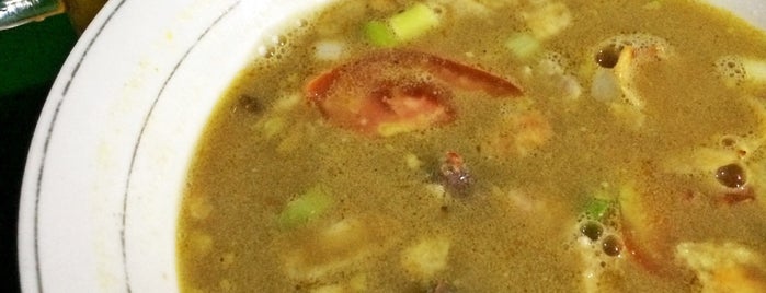 Sop Kaki Sapi Pak Kusnan is one of Orte, die Elis gefallen.