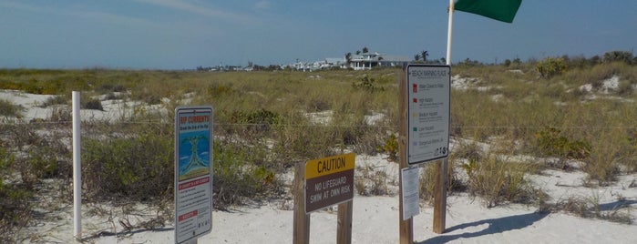 Gasparilla Island State Park is one of Florida.