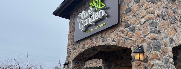 Olive Garden is one of Niagara Falls.