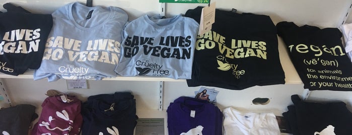 Vegan Grocery Store is one of Posti che sono piaciuti a T..