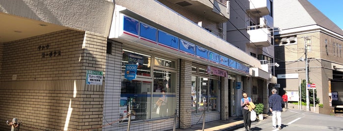 ローソン 神泉駅前店 is one of 渋谷、新宿コンビニ.