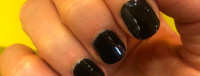 Ivy Nails and Spa is one of Shannon'un Beğendiği Mekanlar.