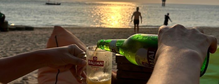 Sunset Bar Senggigi Beach Resort is one of All-time favorites in Indonesia.