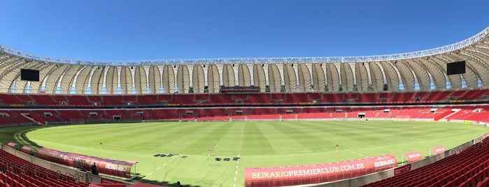 Estádio Beira-Rio is one of Tempat yang Disukai Su.