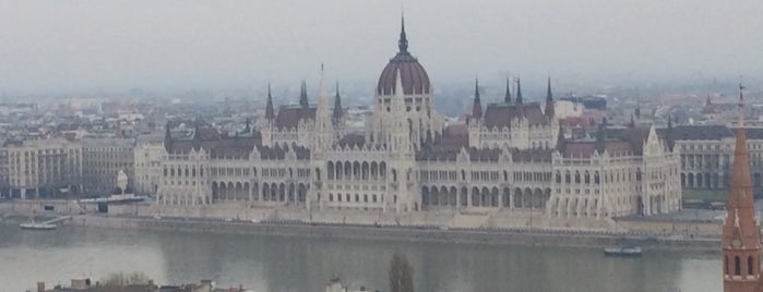 Castillo de Buda is one of Lugares favoritos de Veronika.