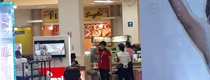 Metro Ayala Food Court is one of Noviさんのお気に入りスポット.