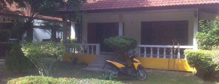 Somyot Ruangprom house is one of Samui.