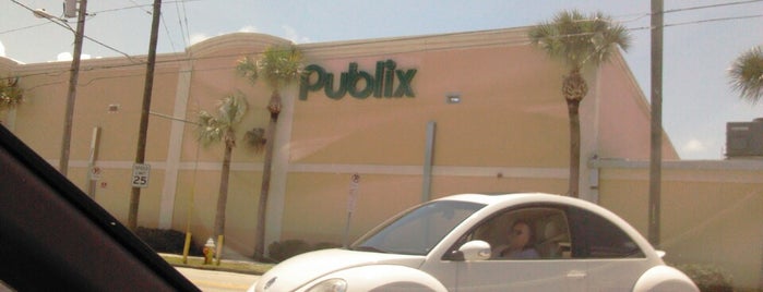 Publix is one of Matthew's Saved Places.