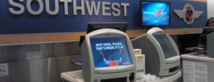 Southwest Airlines Terminal C is one of สถานที่ที่บันทึกไว้ของ Ellen.