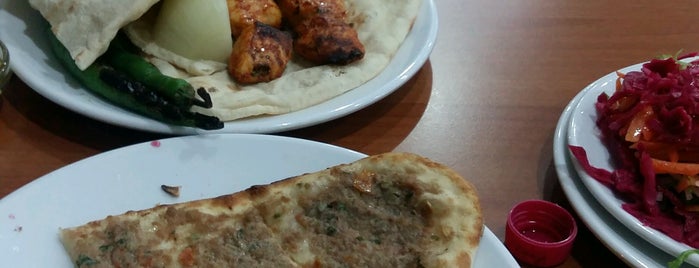 Akın Pide ve Şiş Salonu is one of Fatihさんのお気に入りスポット.