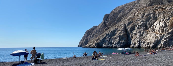 Kamara Beach is one of Santorini.