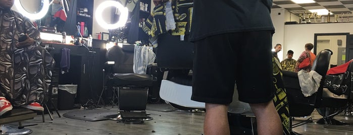 Wallstreet Barber Studio is one of Brandi'nin Beğendiği Mekanlar.
