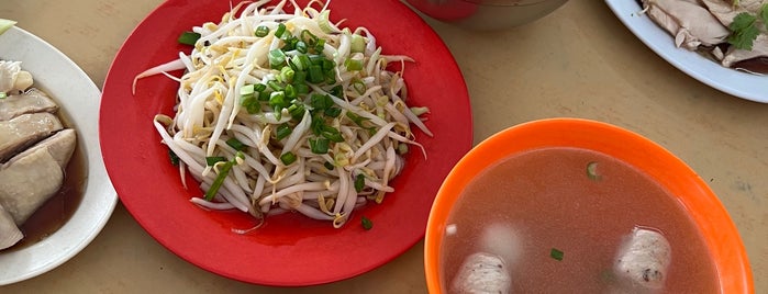 Rawang Ipoh Chicken Rice is one of Rawang.