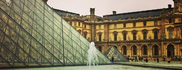 ルーヴル美術館 is one of TLC - Paris - to-do list.